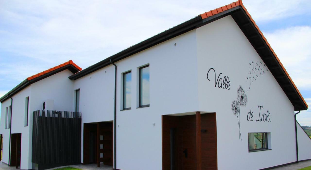 Apartamentos Valle De Irola Луанко Экстерьер фото